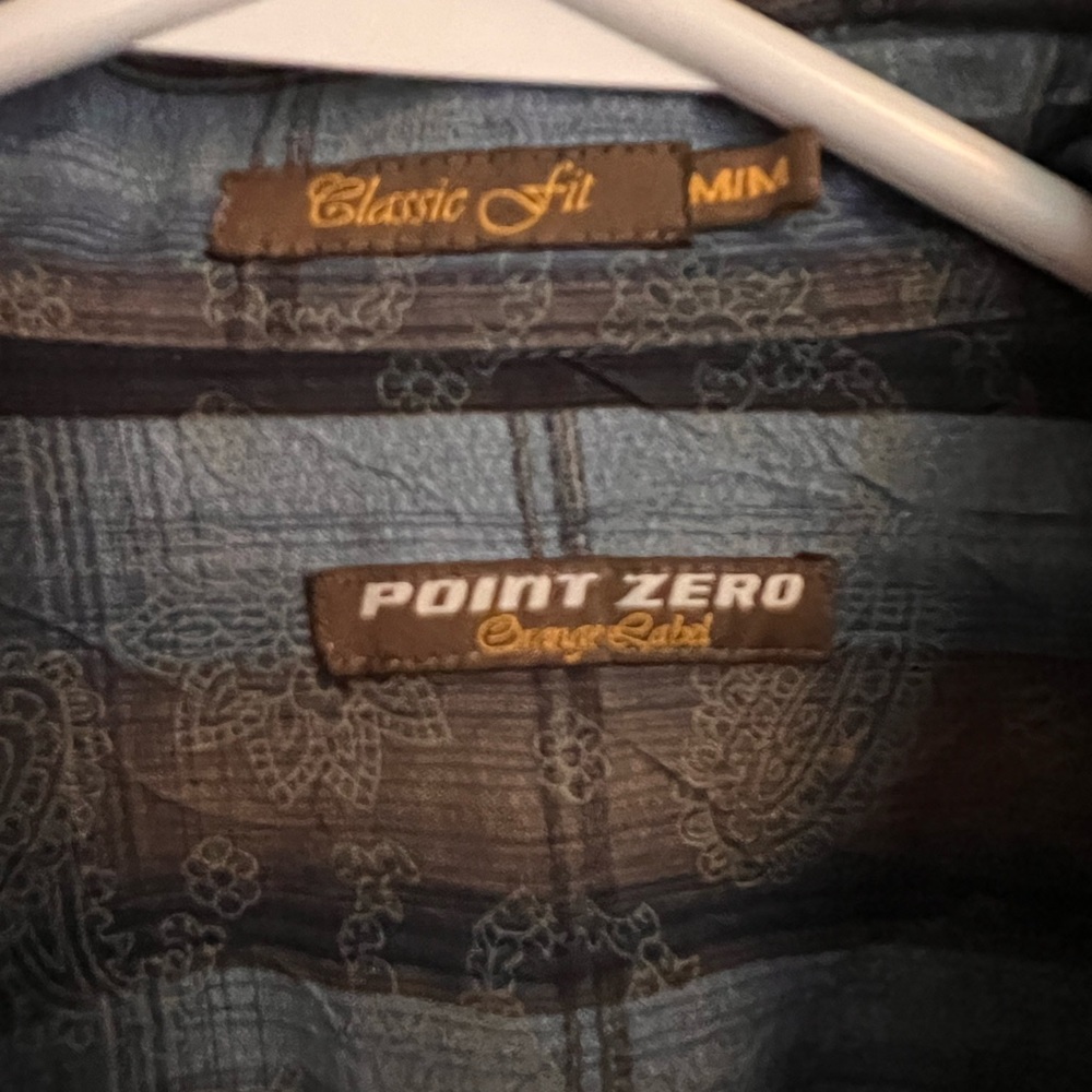 VINTAGE Button Down - Picture 4 of 4